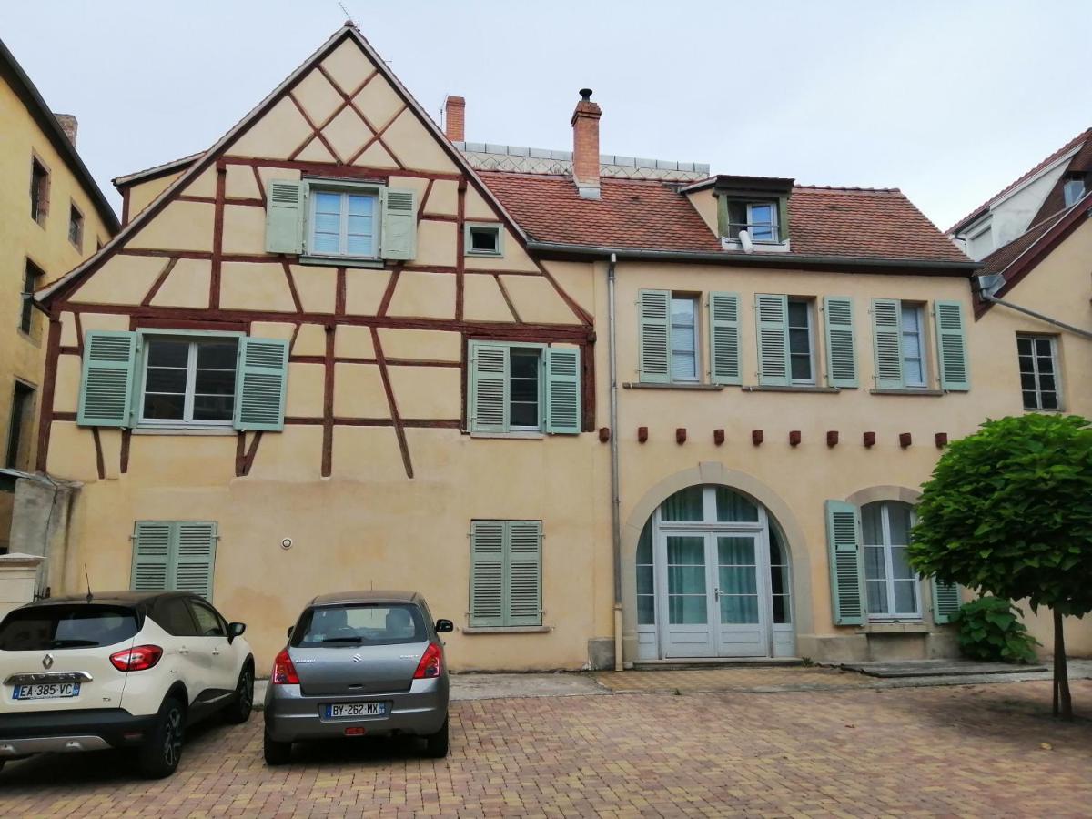 La Cour De Berthe Ouest Apartment Colmar Bagian luar foto